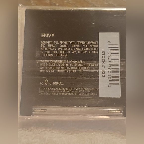 Mary-Kate and Ashley Eye Shadow - Picture 2 of 2